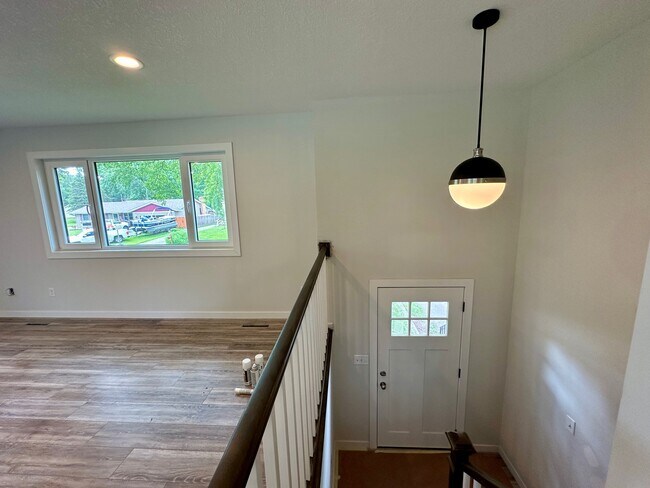 Building Photo - 3206 Vale Cir SW