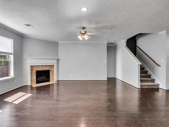 Building Photo - 114 N Hawkhurst Cir