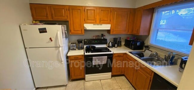 Building Photo - 1108 Tiger Blvd