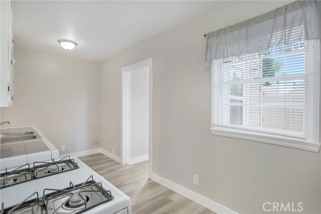 Building Photo - 315 W Elm St