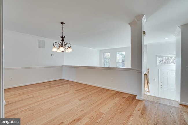 Building Photo - 1423 McLean Mews Ct