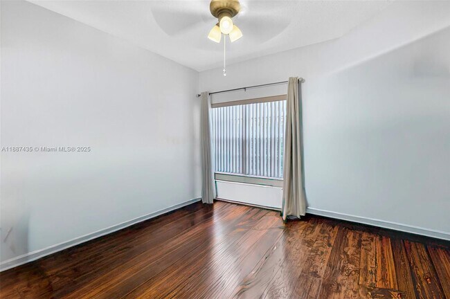 Building Photo - 11698 Briarwood Cir
