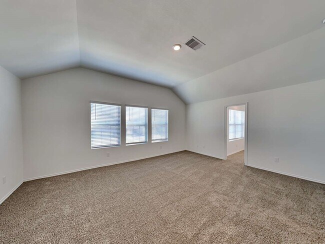 Building Photo - 18719 Charter Elm Dr