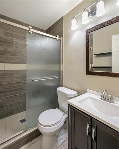 Building Photo - 1240 Carla St