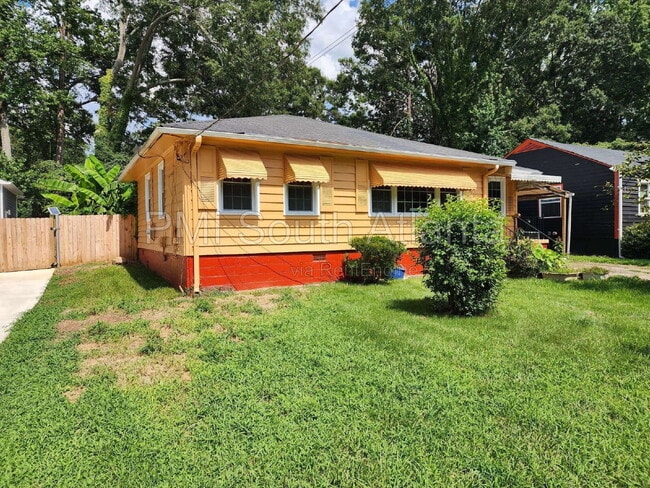 Building Photo - 2480 Spring Garden Dr SW
