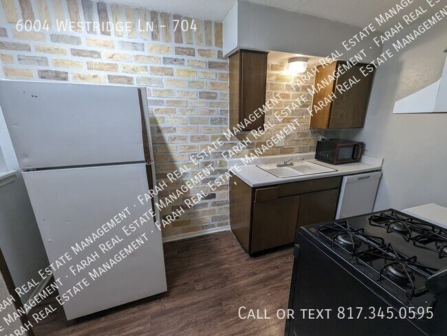 Building Photo - 6004 Westridge Ln