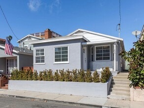 Building Photo - Charming 3BD/2BA Hermosa Beach Bungalow