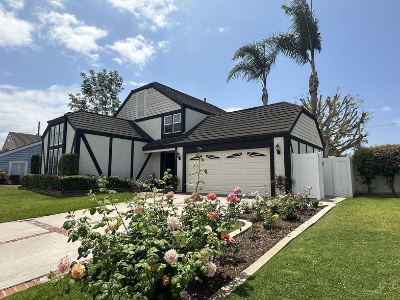Primary Photo - 2353 Littleton Cir
