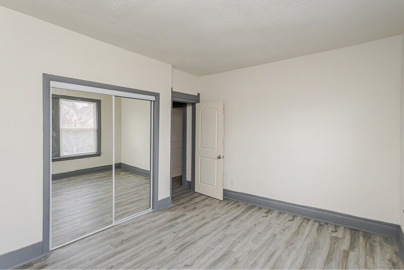 Building Photo - 423 Langdon St