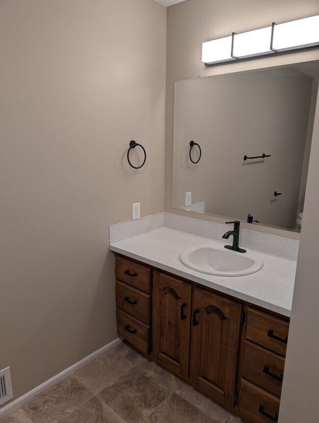 Building Photo - July FREE! Renovated 5-Bed Home + Optional...