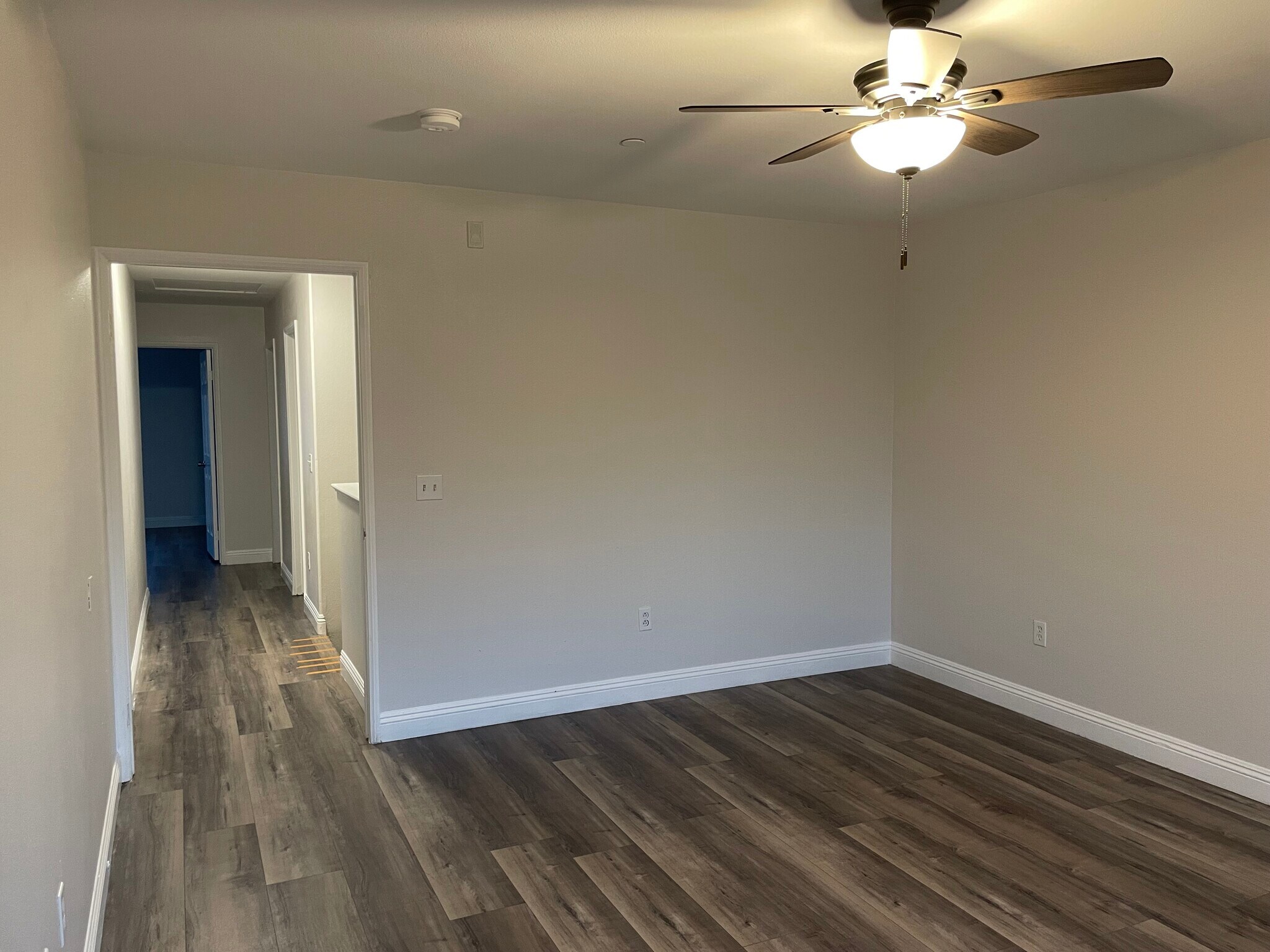 Building Photo - 16558 Paine St