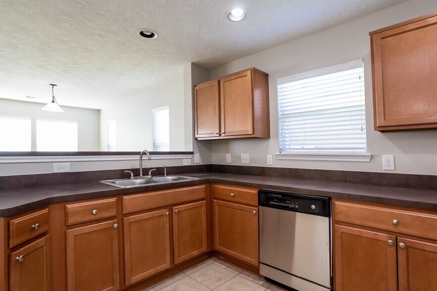 Building Photo - 1227 Grassy View Dr
