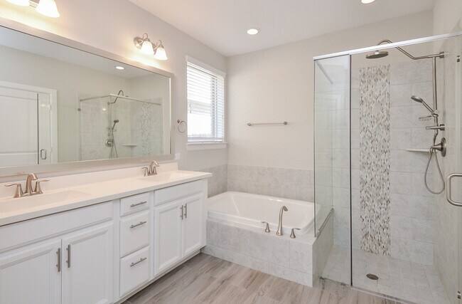 Building Photo - 18 Fountain Bend Ln