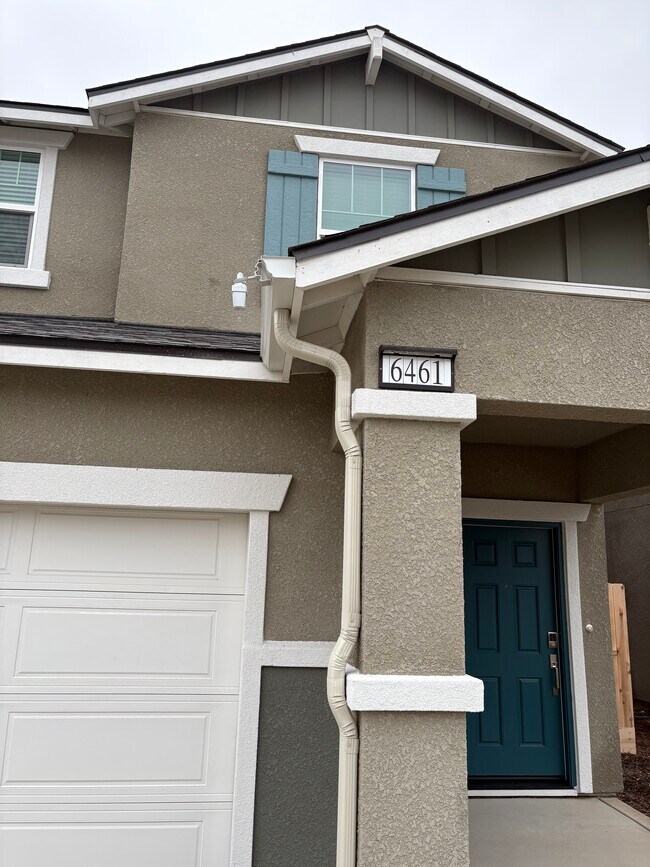 Building Photo - 6461 W Austin Wy