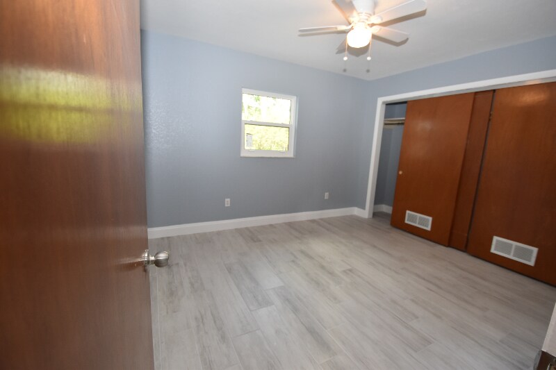 Building Photo - 1107 W Woodlawn Ave