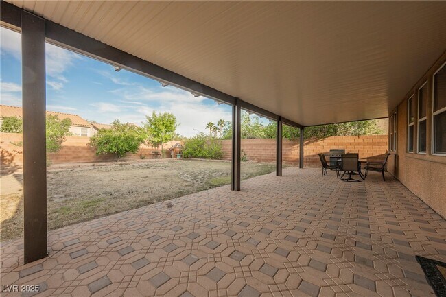 Building Photo - 6720 Song Sparrow Ct