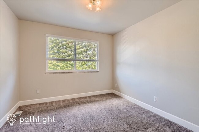 Building Photo - 3420 91 Street SE