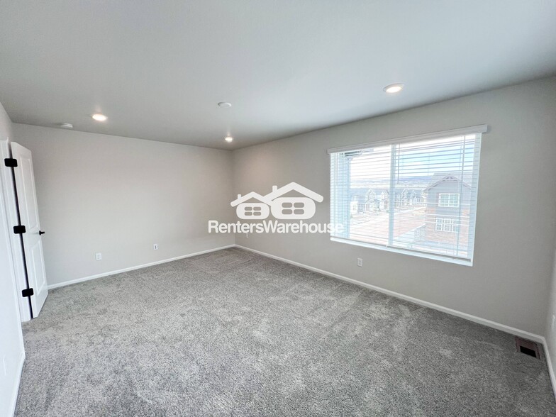 Building Photo - 7253 Goldbloom Ln