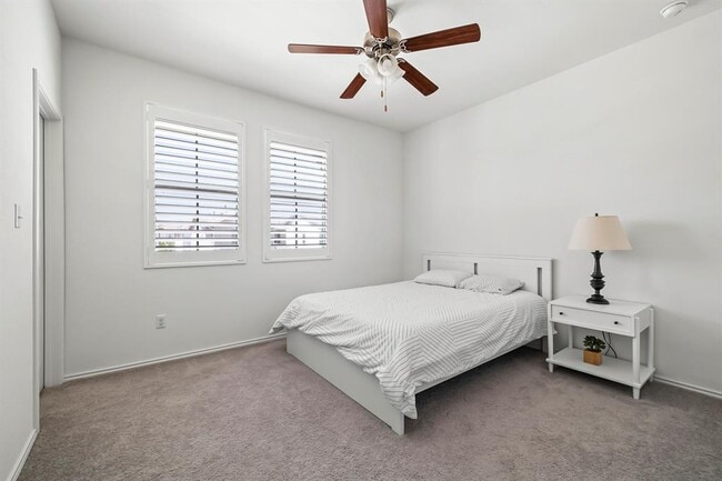 Building Photo - 9105 Garnet Dr