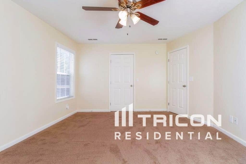 Building Photo - 129 Mary Joe Martin Dr