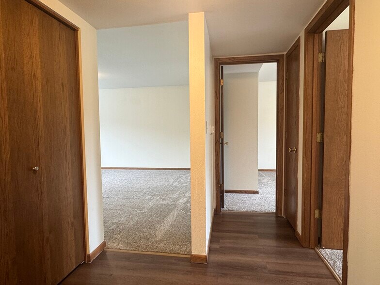 Building Photo - 3009 Grove Ave