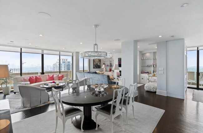 Building Photo - 2575 Peachtree Rd NE