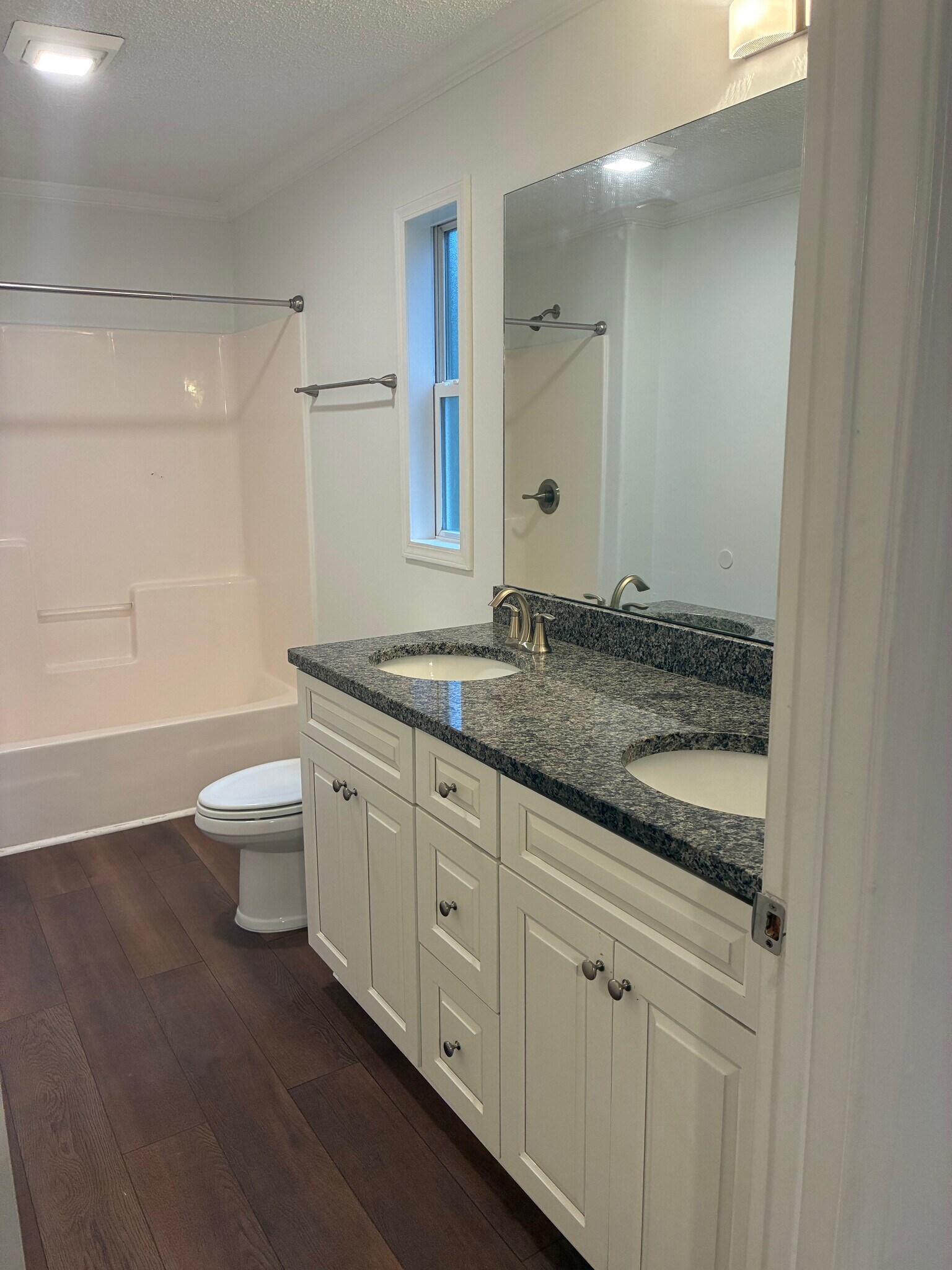 Building Photo - 121 Jackson Blvd #2