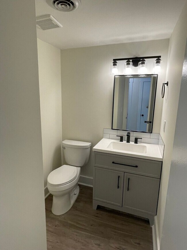 Building Photo - Available now. FULLY RENOVATED 2 BR/1.5 BA...
