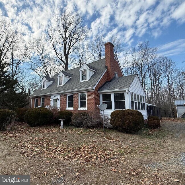 Building Photo - 9253 Dahlgren Rd