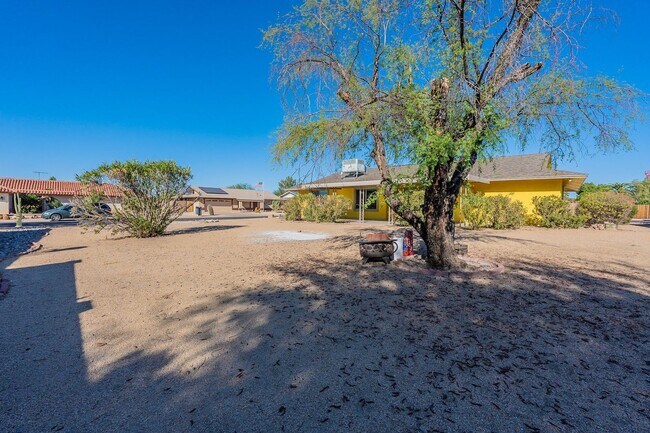 Building Photo - Modern Updated Home in Gated Community of ...