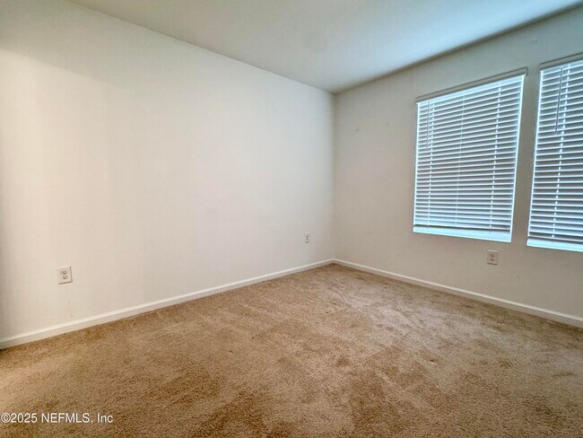 Building Photo - 8334 Zenith Cir