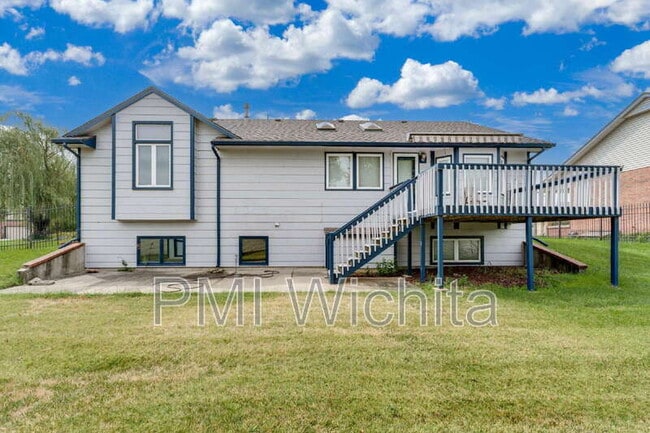 Building Photo - 6514 W Briarwood Ave