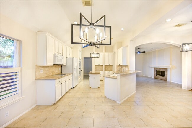 Building Photo - 1231 Parkhaven Ln