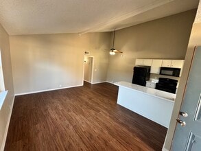 Building Photo - Houghton Ave