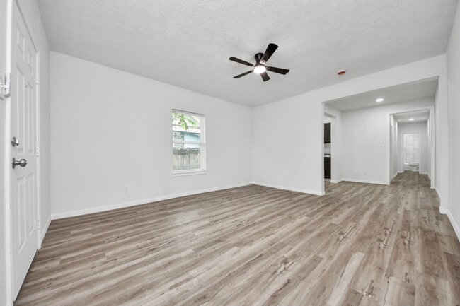 Building Photo - 7021 Canal St