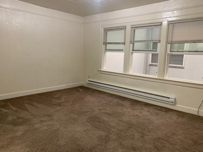 Interior Photo - 1225 Commerce  Ave