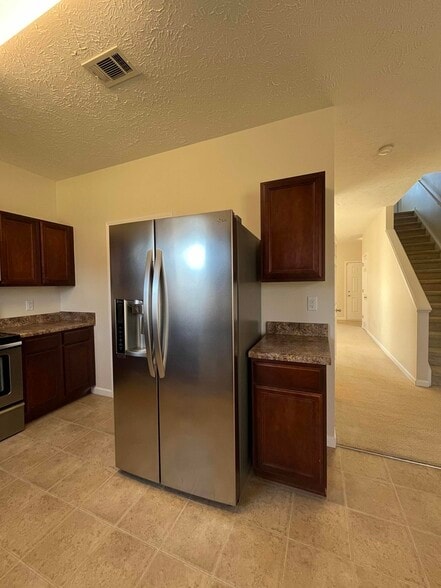 Building Photo - 9100 Carissa Dr