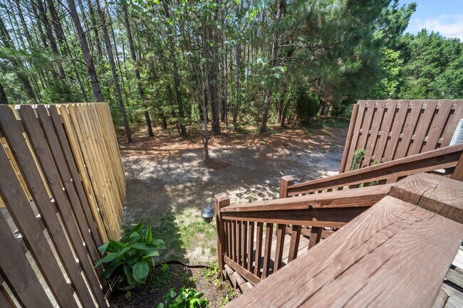 Building Photo - 3 Bedroom Townhome Across from Richmond Hill Golf Club