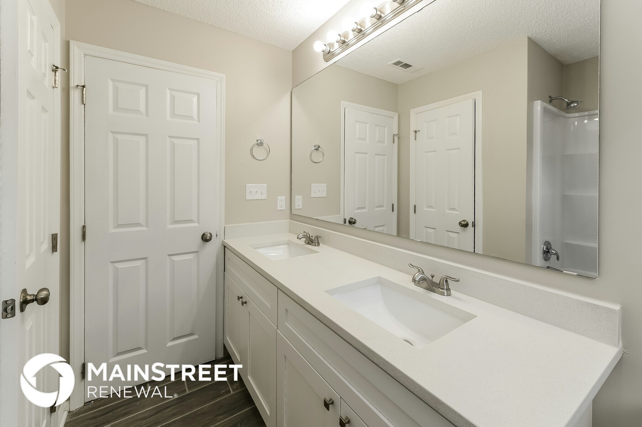 Building Photo - 2359 Oakton Dr