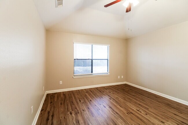 Building Photo - 17911 Poppy Trails Ln