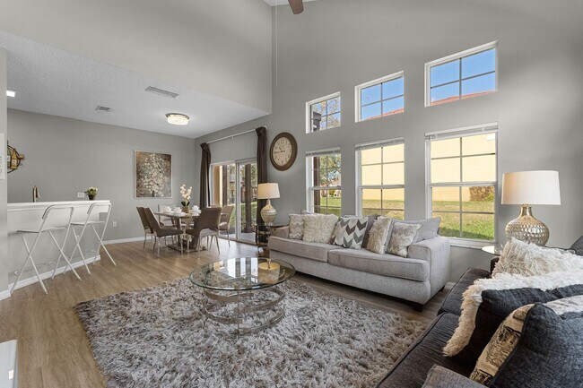 Building Photo - 4-Bedroom, 4-Bathroom in Kissimmee ***MOVE...