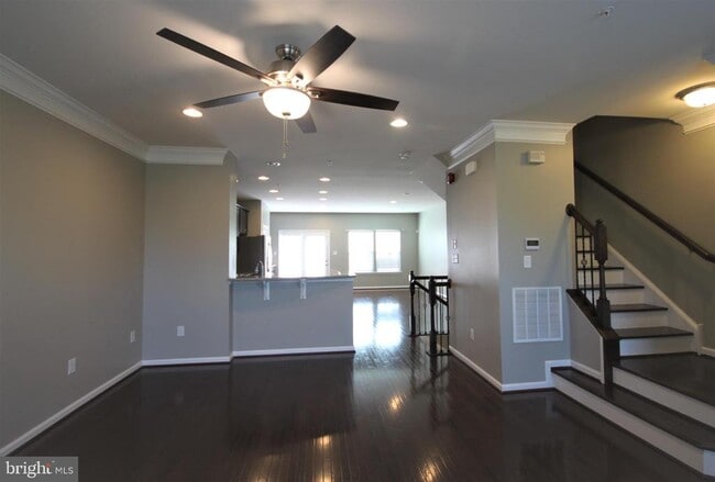 Building Photo - 228 Compass Dr