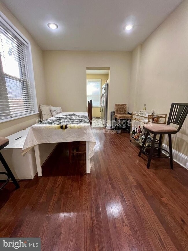 Building Photo - 2441 S Philip St