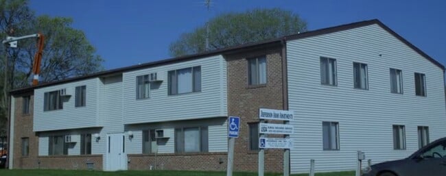 Building Photo - Jefferson Arms 1