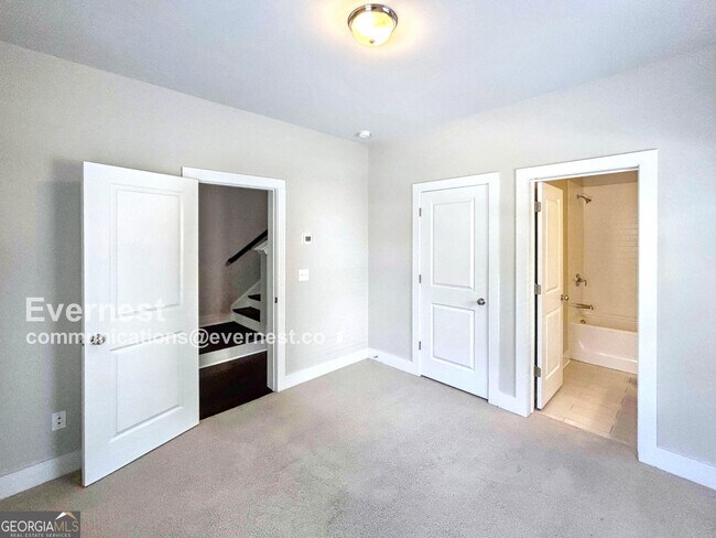 Building Photo - 3783 Oxford Cir