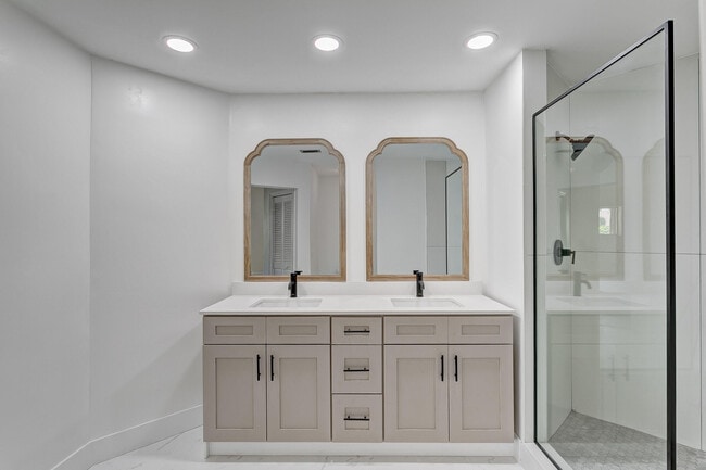 Building Photo - 205 Sea Oats Dr