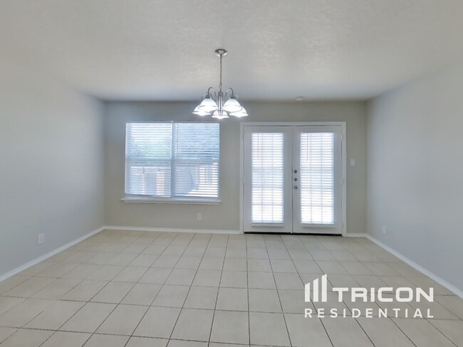Building Photo - 8015 Palmetto Pl
