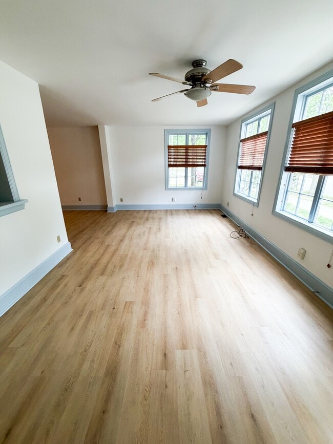 Building Photo - 208 N Buchanan Blvd
