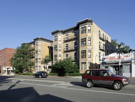Building Photo - New Castle Court