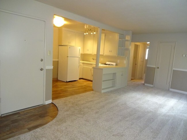 Building Photo - 2904 Marconi Ave